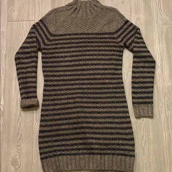 Abercrombie & Fitch Dresses & Skirts - Abercrombie Sweater Dress